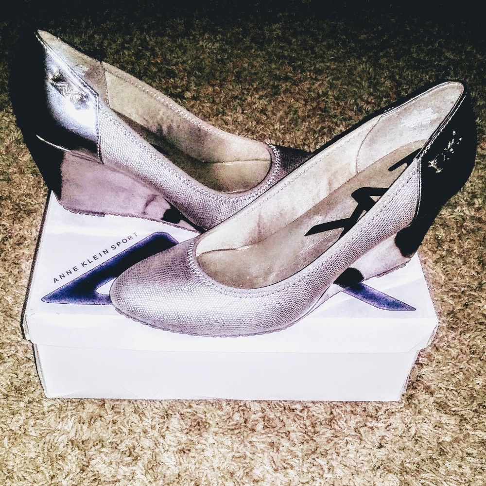 Shoes - Picture 2 of 2